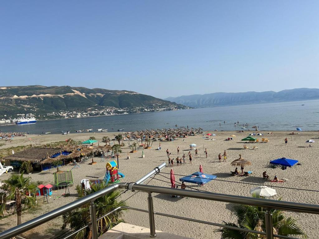 Soleil Apartment With Sunbed & Umbrella Vlorë 外观 照片
