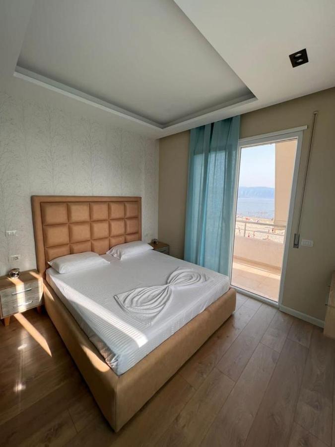 Soleil Apartment With Sunbed & Umbrella Vlorë 外观 照片