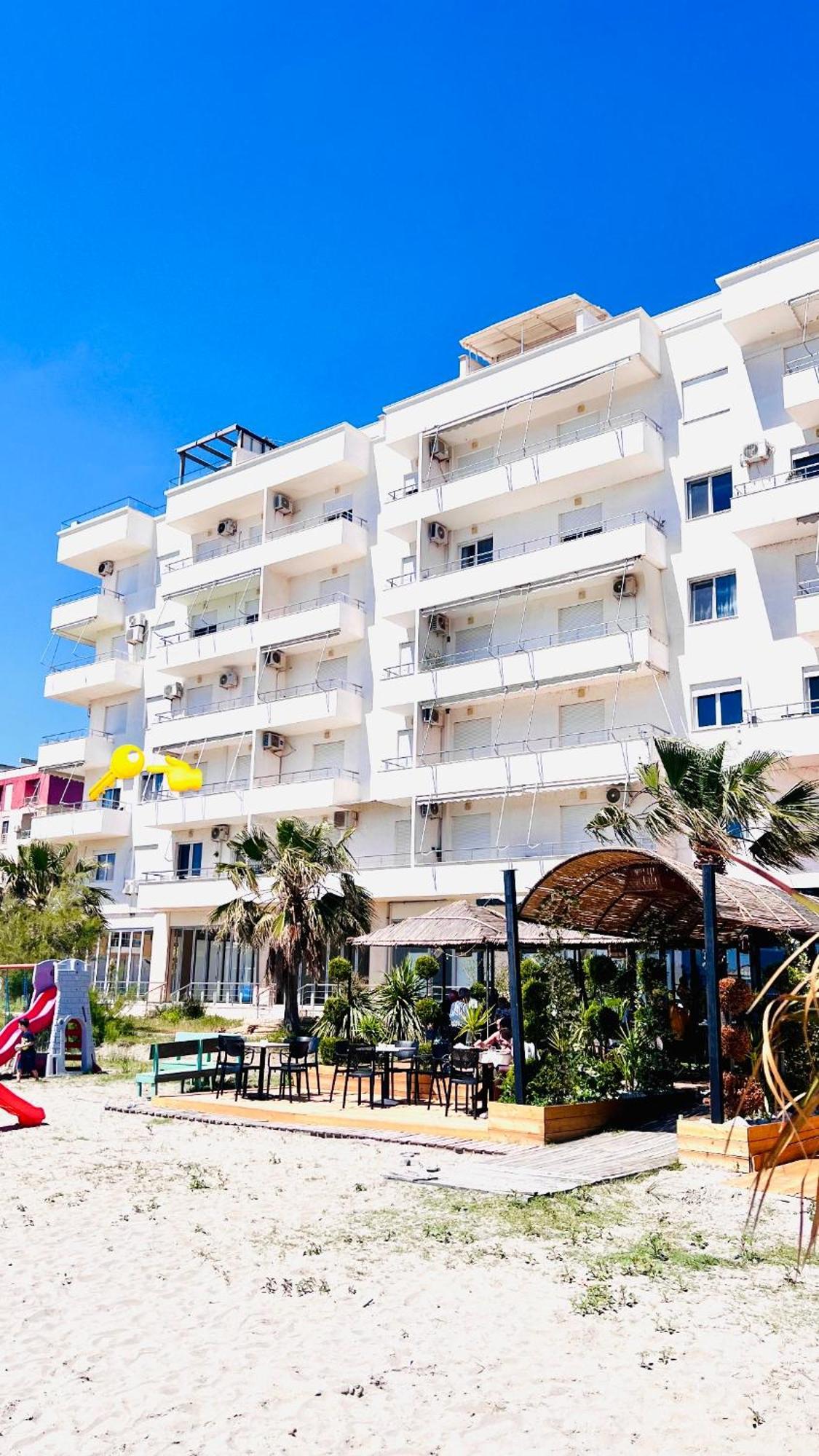 Soleil Apartment With Sunbed & Umbrella Vlorë 外观 照片